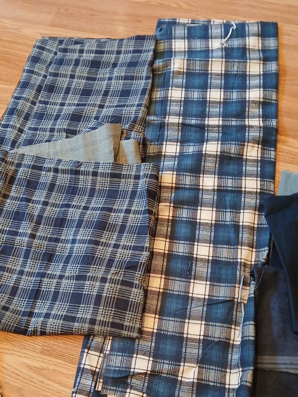 Fabric Lot Of Blues Plaids and Denim Colors - Picture 4 of 4